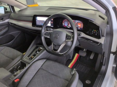 2023 Volkswagen Golf - photo 3