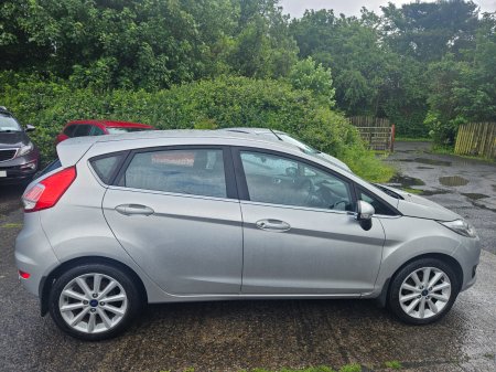 2017 Ford Fiesta - photo 3