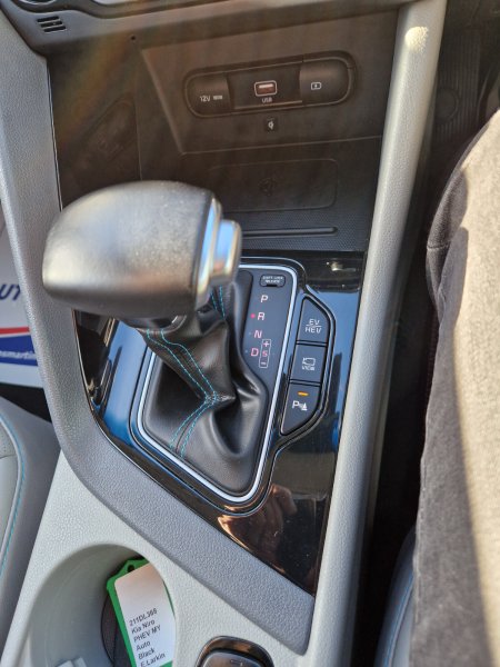 2021 Kia Niro - photo 21