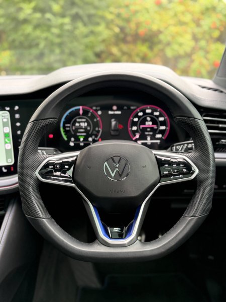 2024 Volkswagen Touareg - photo 33