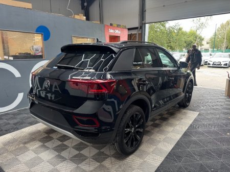 2024 Volkswagen T-Roc - photo 3