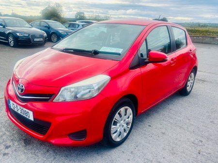 2012 Toyota Yaris - photo 2