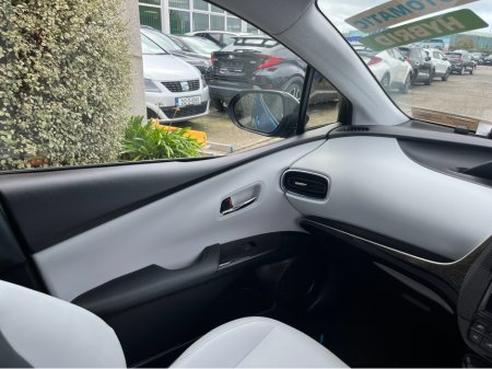2019 Toyota Prius - photo 14