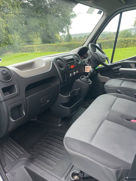 2017 Nissan NV400 - photo 10