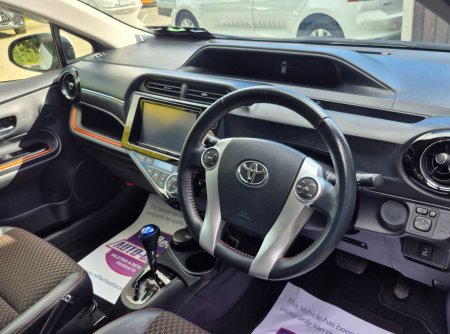 2015 Toyota Aqua - photo 17