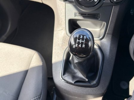 2017 Ford Fiesta - photo 20