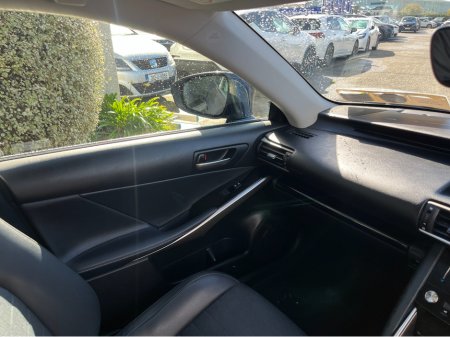 2017 Lexus IS - photo 15