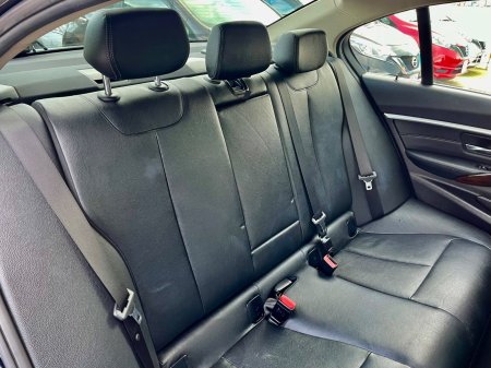 2017 BMW 3-Series - photo 19