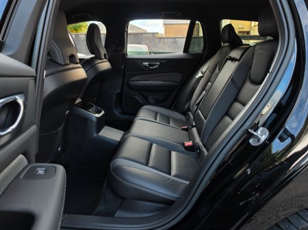 2022 Volvo V60 - photo 13