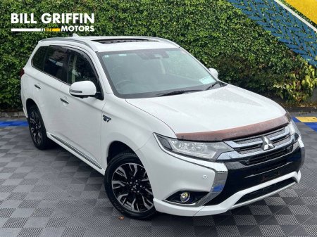 2018 Mitsubishi Outlander 2.0 HYBRID AUTO ** HIGH SPEC ** // OPENING SUNROOF // DIAMOND CUT ALLOYS // LEATHER HEATED SEATS