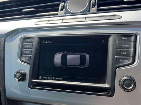 2017 Volkswagen Passat - photo 14