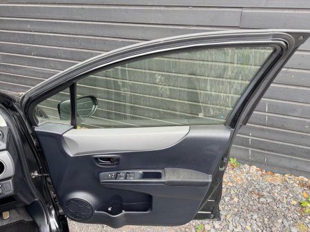 2013 Toyota Yaris - photo 16