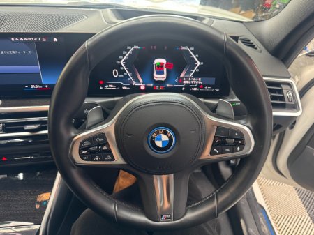 2023 BMW 3-Series - photo 9