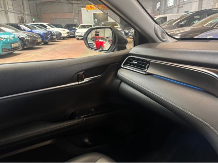 2019 Toyota Camry - photo 11