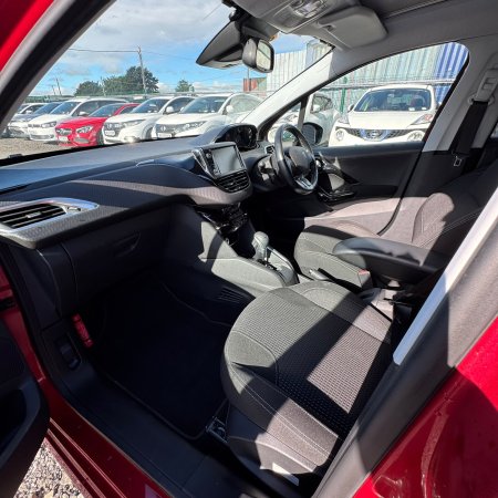 2017 Peugeot 208 - photo 17