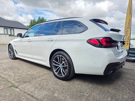 2023 BMW 5-Series - photo 6