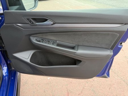 2025 Volkswagen Golf - photo 16