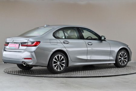 2023 BMW 3-Series - photo 10