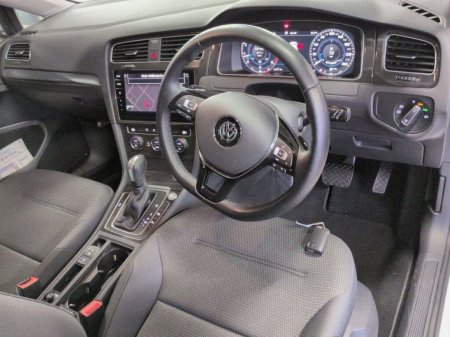 2020 Volkswagen Golf - photo 3