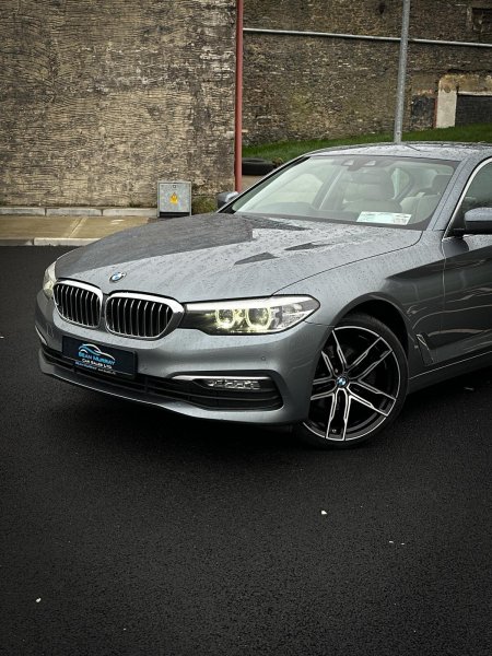 2018 BMW 5-Series - photo 2