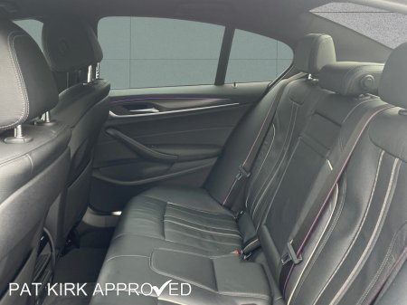 2022 BMW 5-Series - photo 12