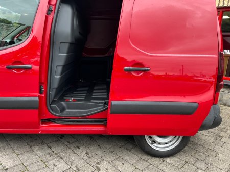 2017 Peugeot Partner - photo 5