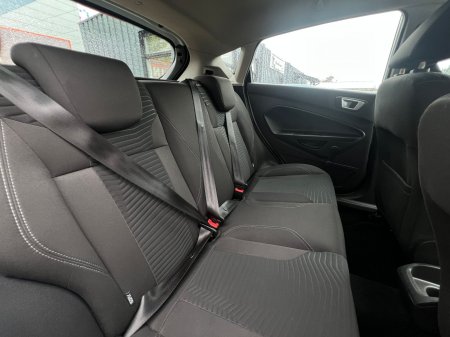 2015 Ford Fiesta - photo 10