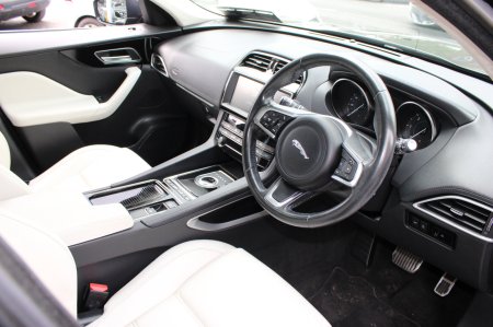 2019 Jaguar F-Pace - photo 6