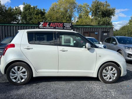 2010 Suzuki Swift - photo 5