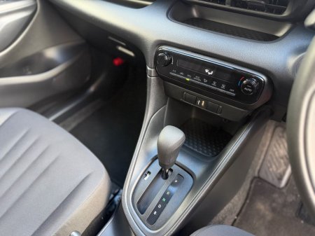 2020 Toyota Yaris - photo 12