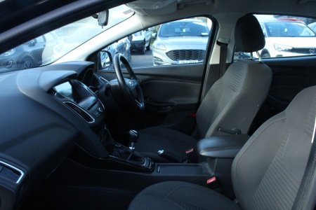 2018 Ford Focus - photo 16