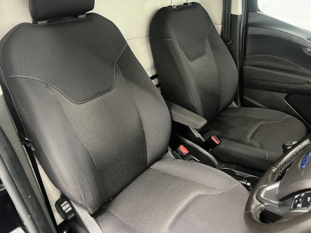 2021 Ford Transit Courier - photo 9