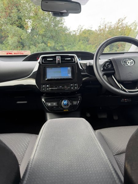 2020 Toyota Prius - photo 16