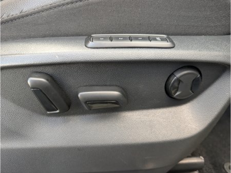2020 Volkswagen Tiguan - photo 28