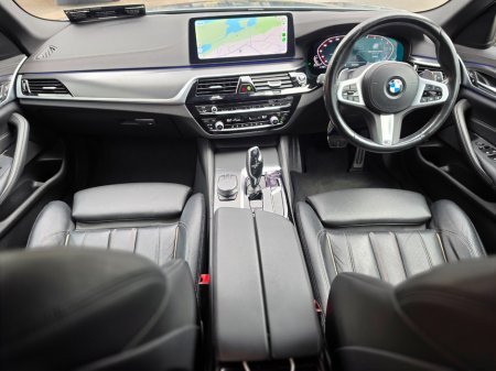 2022 BMW 5-Series - photo 37