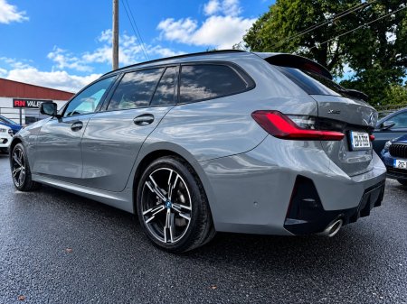 2023 BMW 3-Series - photo 2