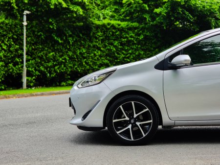 2020 Toyota Aqua - photo 11