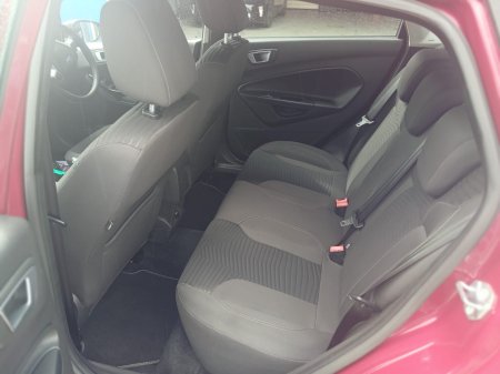 2015 Ford Fiesta - photo 11