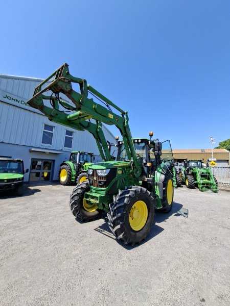 2020 John Deere 6110M - photo 2