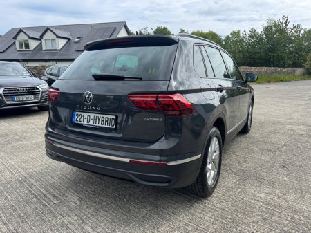2022 Volkswagen Tiguan - photo 3