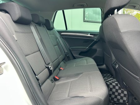 2020 Volkswagen Golf - photo 17