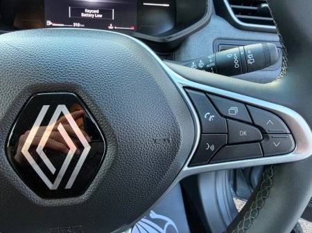 2024 Renault Clio - photo 21