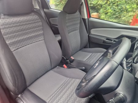 2016 Toyota Yaris - photo 5