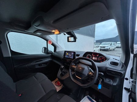 2020 Peugeot Partner - photo 11