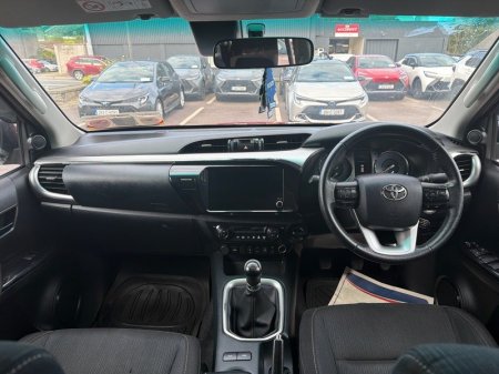 2025 Toyota Hilux - photo 8