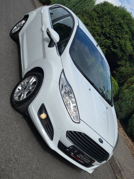 2015 Ford Fiesta - photo 4
