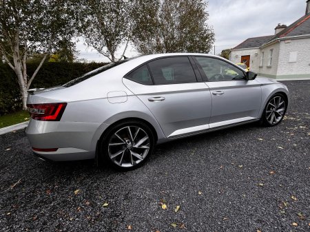 2019 Skoda Superb - photo 4