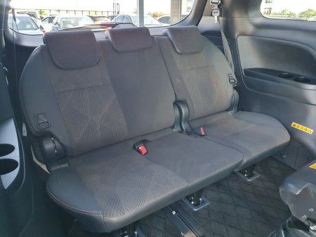 2017 Toyota Estima - photo 22