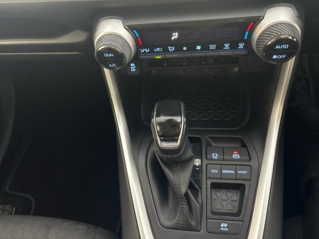 2022 Toyota RAV4 - photo 12