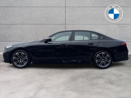 2026 BMW 5-Series - photo 3